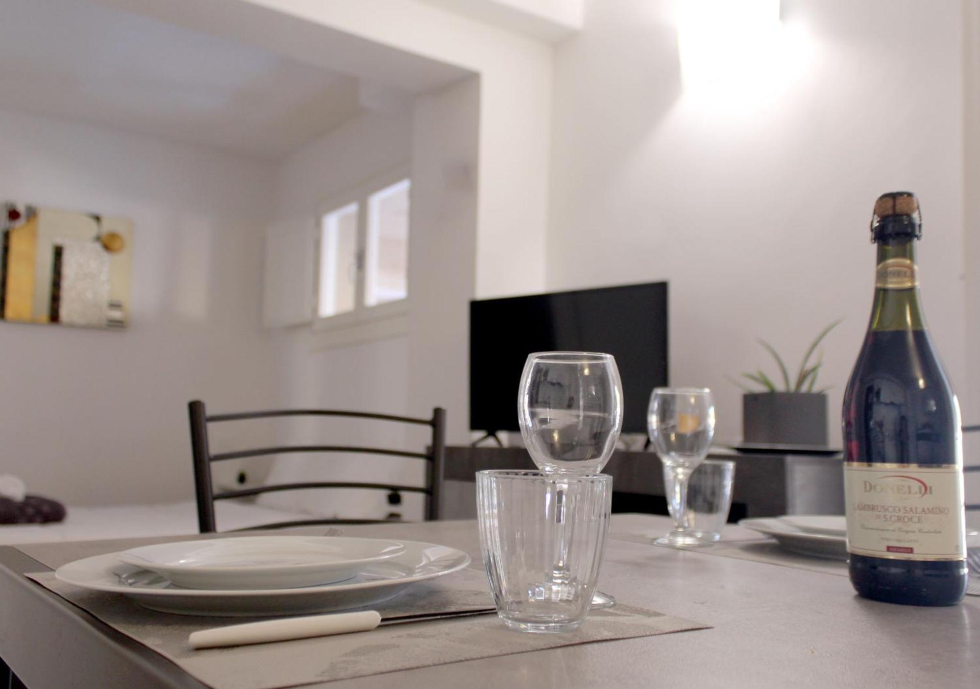 Sky Loft Airport - Modern Apt 1St Floor Apartment Bologna Luaran gambar